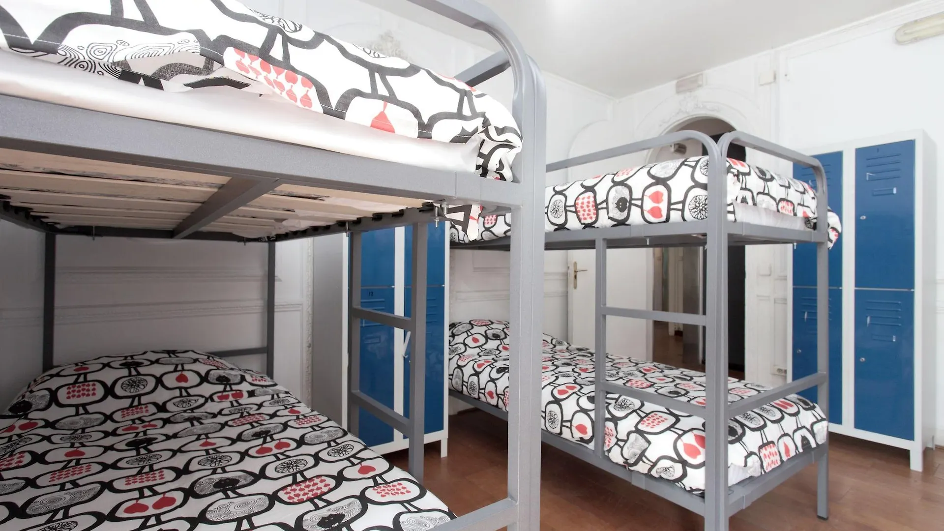 Diagonal House Hostel Barcelone 0*,