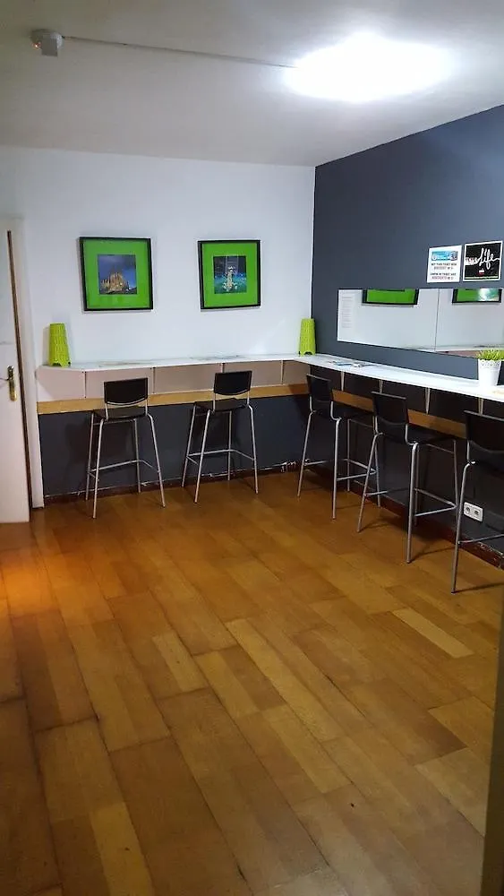 Diagonal House Hostel Barcelone Espagne