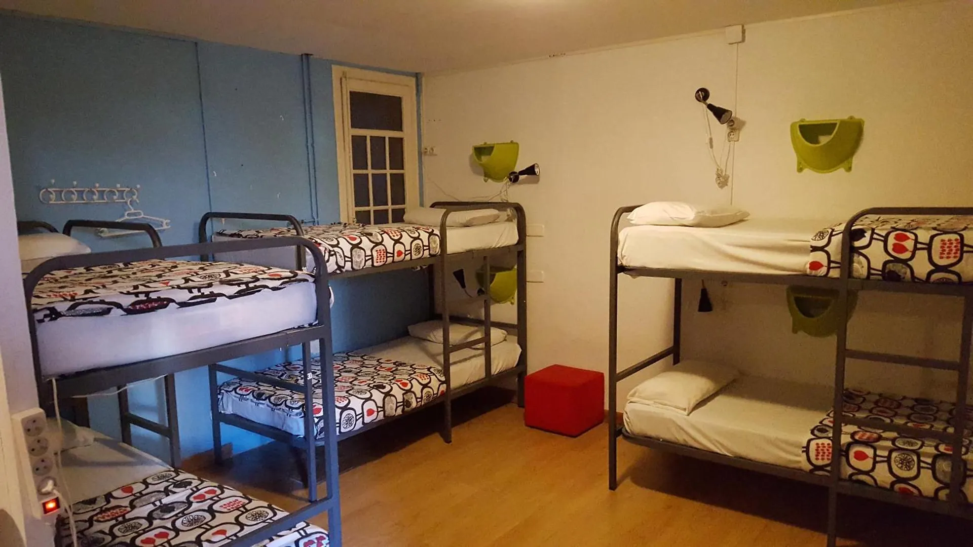 Diagonal House Hostel Barcelone 0*,  Espagne