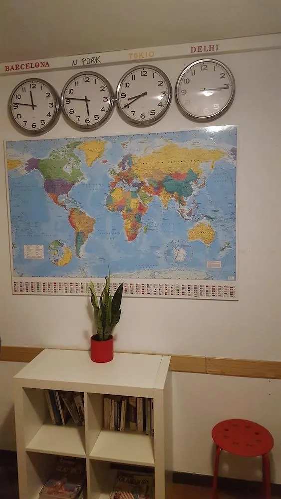 Diagonal House Hostel Barselona İspanya